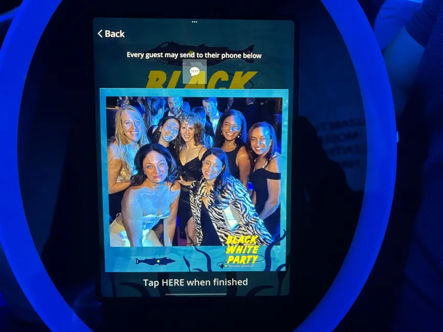 MD Mojo photo booth experience